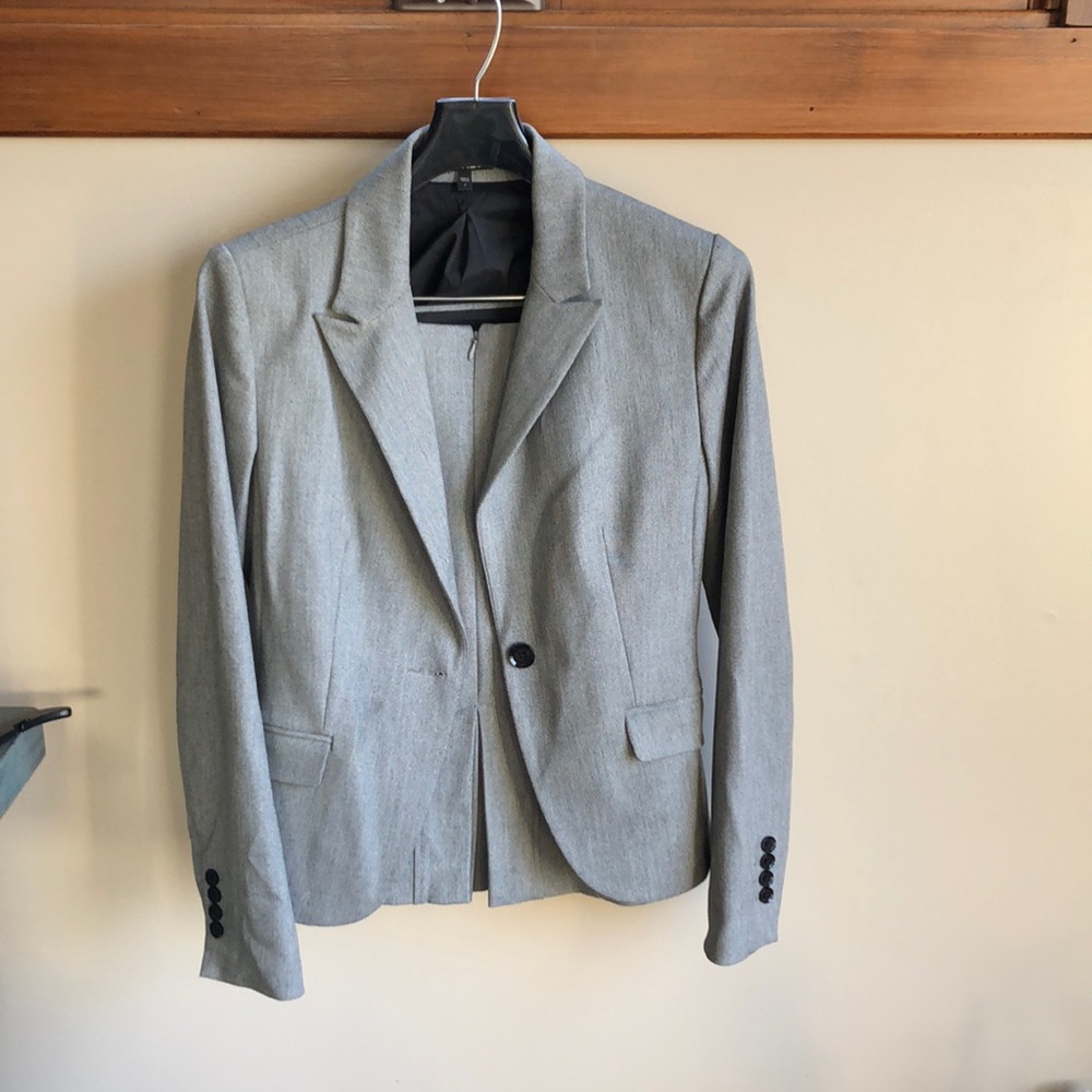 Grey Express almost light tweed look skirt suit. Skirt is lovely pencil style.